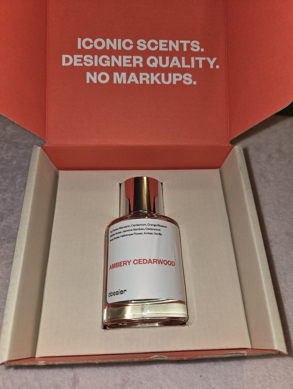 Dossier Ambery Cedarwood - Picture 2 of 4
